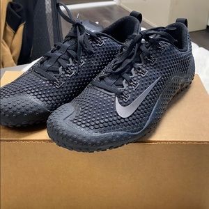 nike free trainer bionic